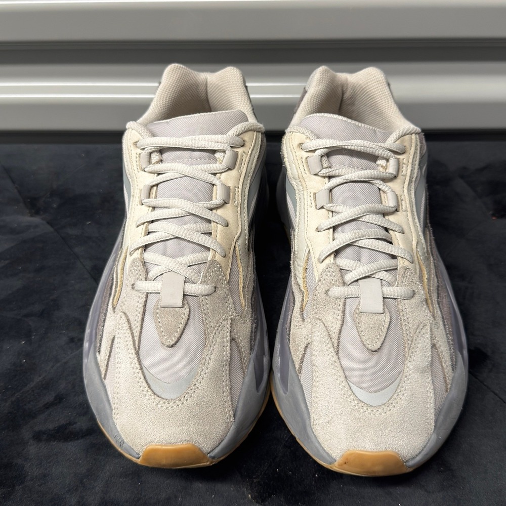 Size 8 - Adidas Yeezy Boost 700 V2 Tephra Grey Beige Gum FU7914 Mens Sneakers - Picture 5 of 9